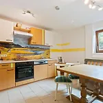 Cozy Apartment in Saalbach Hinterglemm near Ski Area